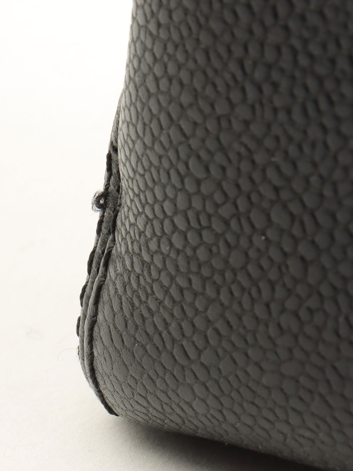 2001年頃製 キャビアスキンワイルドステッチCCマークプレートハンドバッグ ブラック