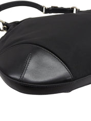 黑色尼龙logo铭牌单肩包