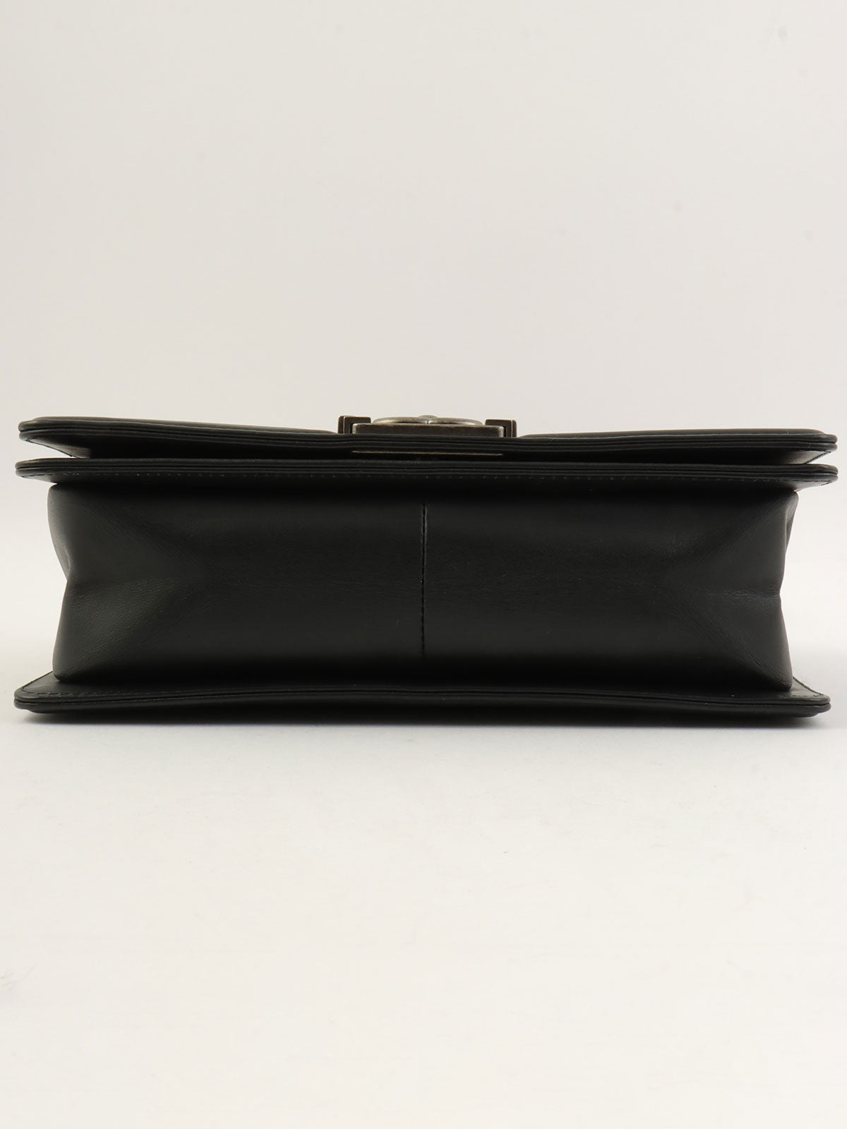 2020年頃製 スタッズラインストーンボーイシャネルチェーンショルダーバッグ ブラック