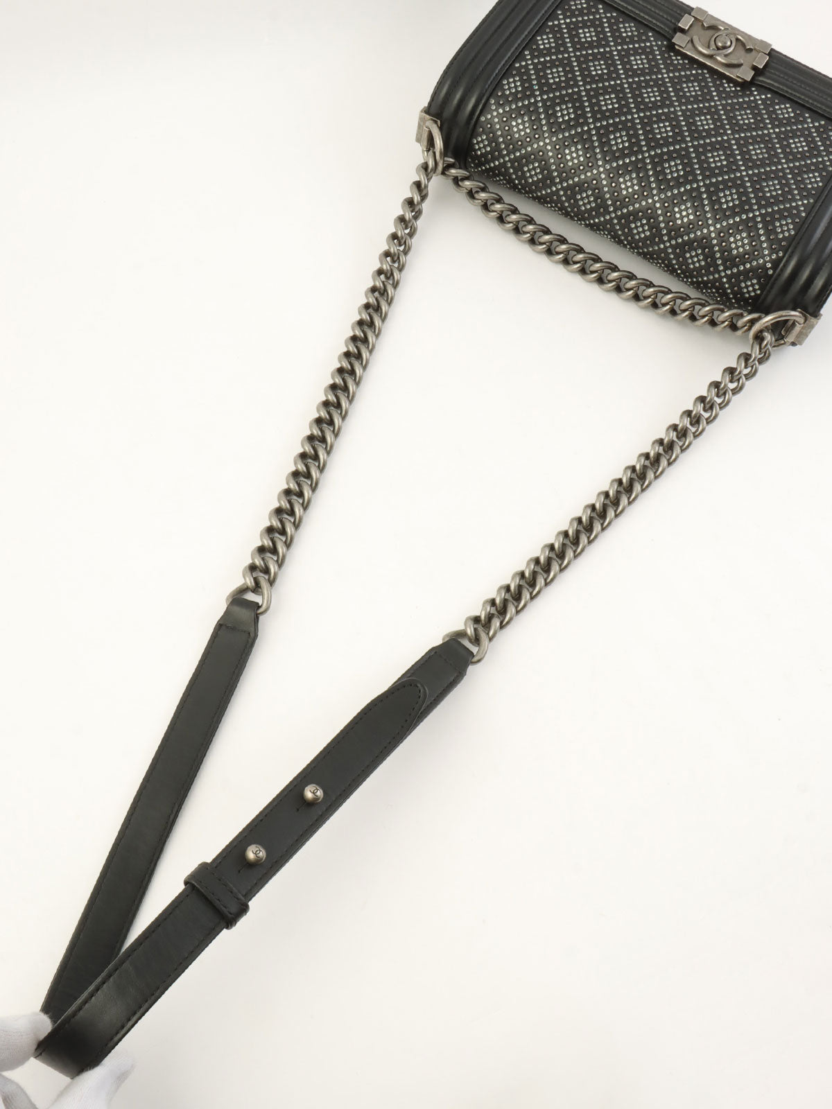 2020年頃製 スタッズラインストーンボーイシャネルチェーンショルダーバッグ ブラック