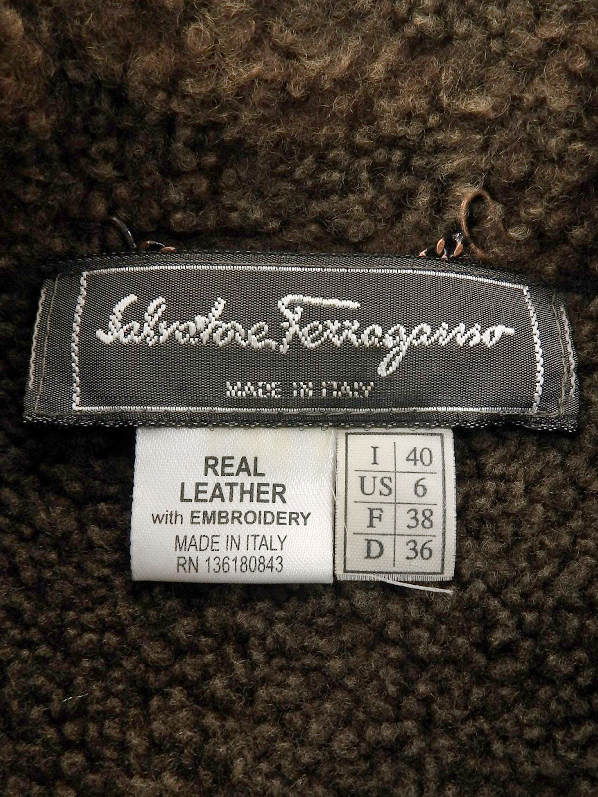 棕色羊毛皮Logo纽扣夹克