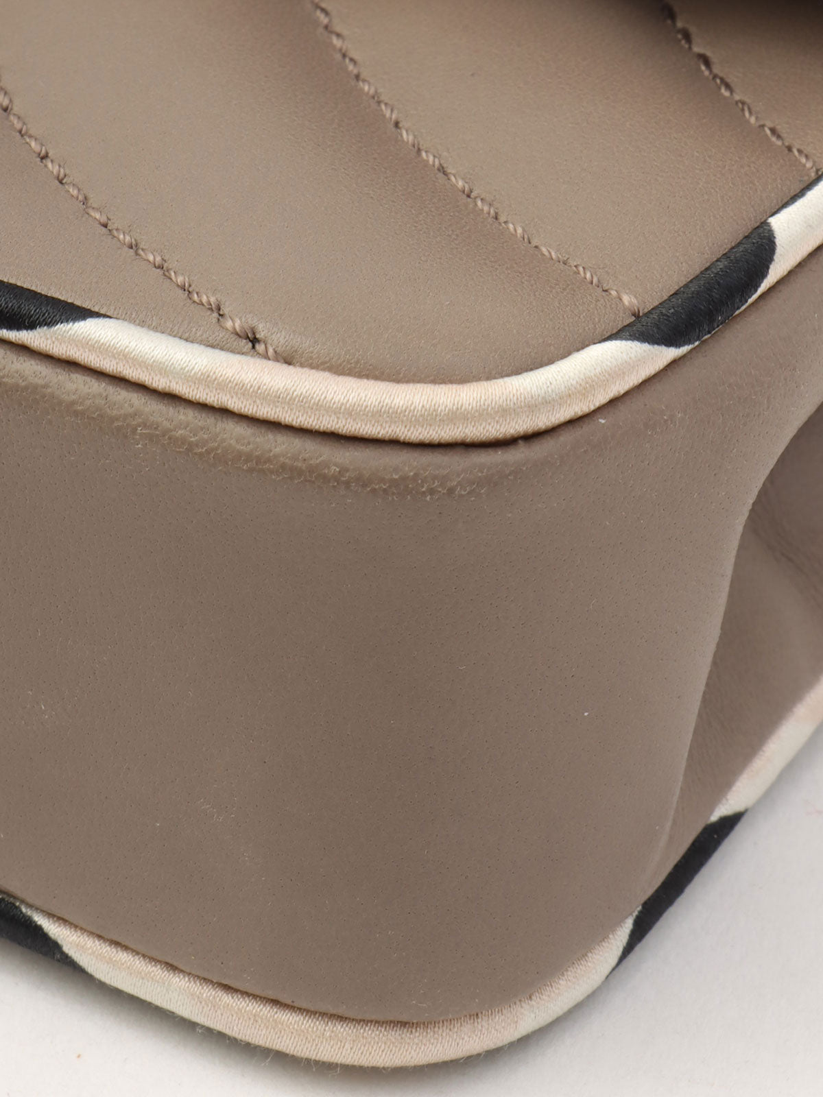 2004年頃製 シェブロンショルダーバッグ ブラウン