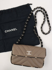 2004年頃製 シェブロンショルダーバッグ ブラウン