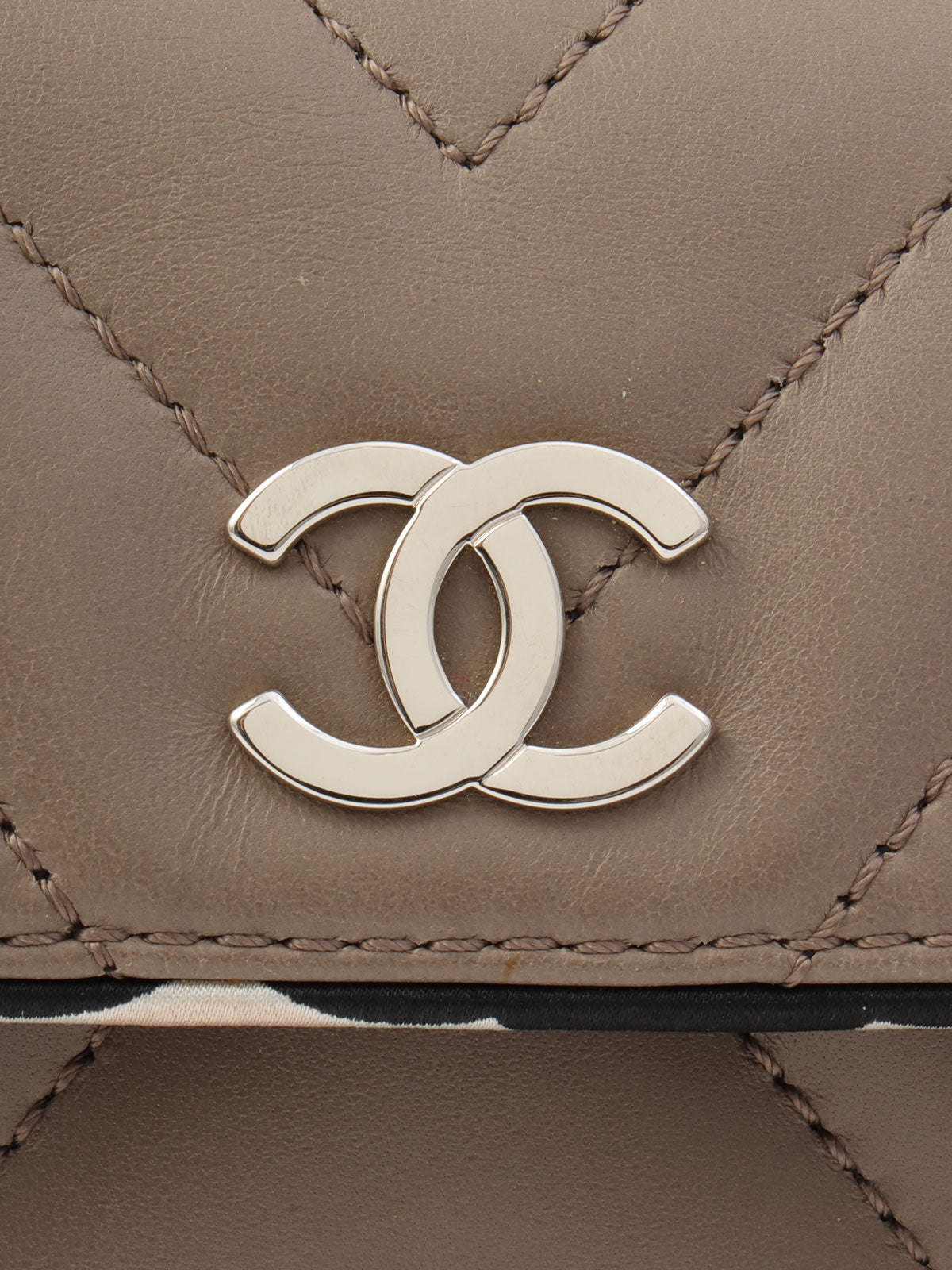 2004年頃製 シェブロンショルダーバッグ ブラウン