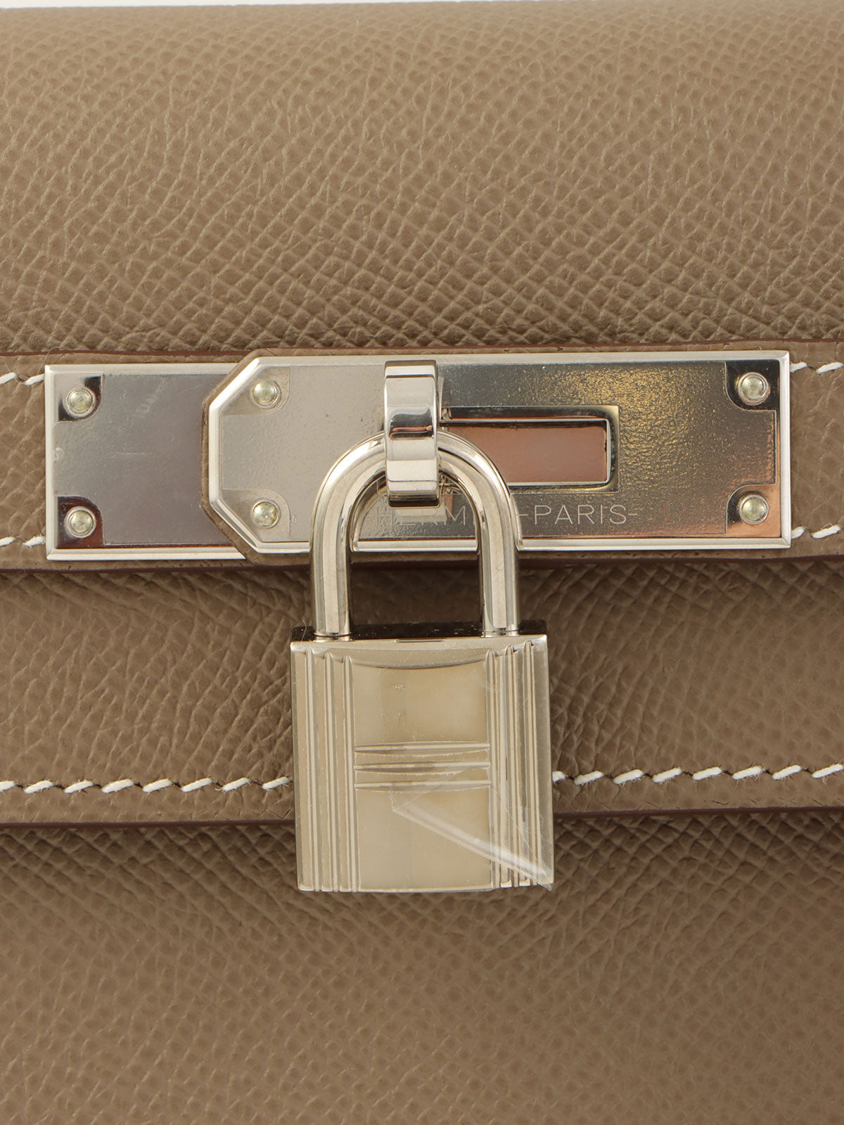 2019年製 ケリー28 エトゥープ