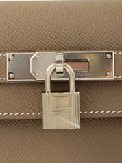 2019年製 ケリー28 エトゥープ