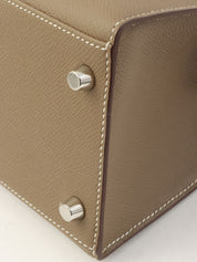 2019年製 ケリー28 エトゥープ