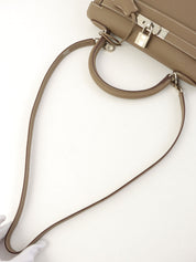 2019年製 ケリー28 エトゥープ