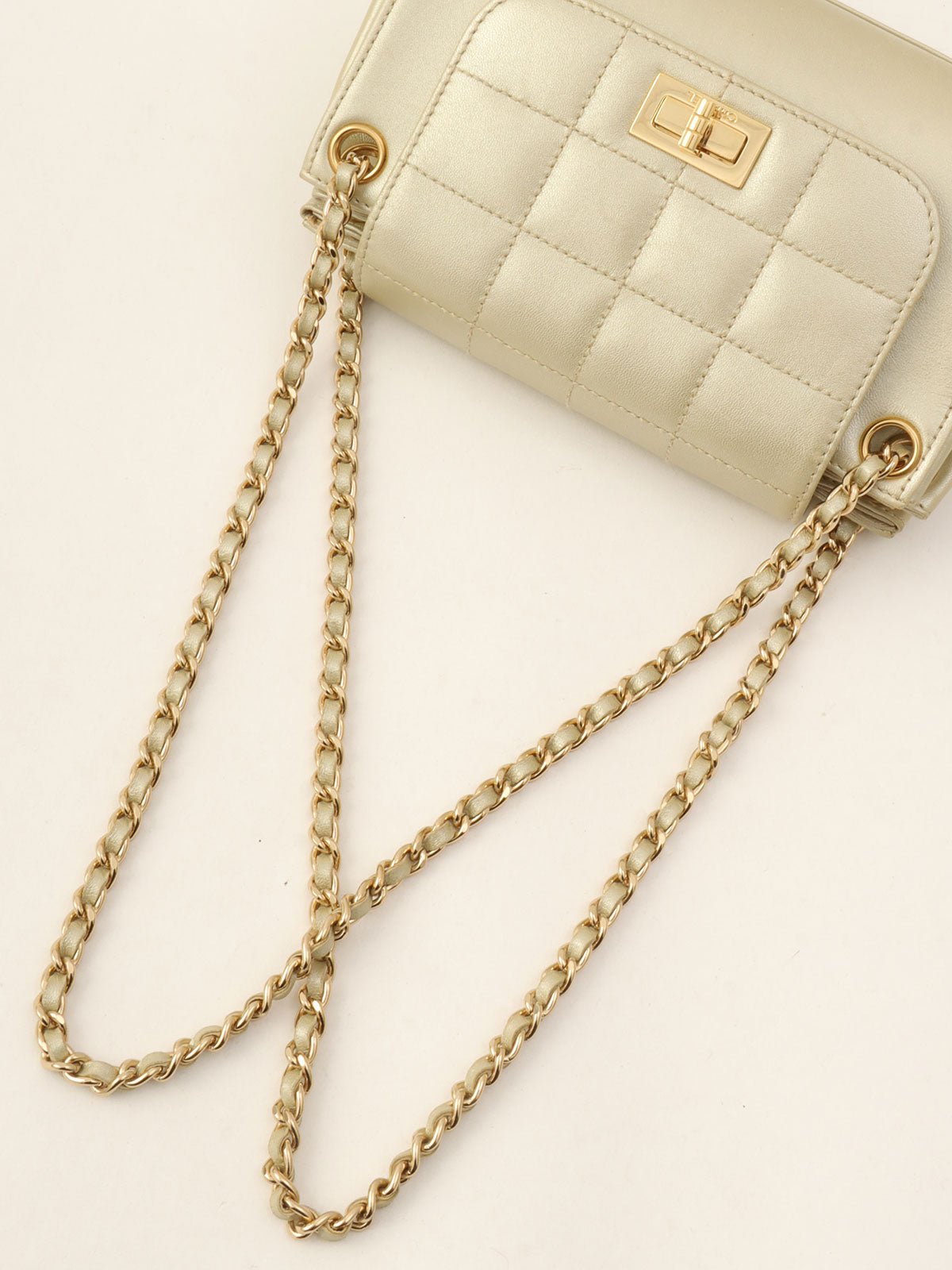 Around 2001 Made Chocolate Bar 2.55 CC Mark Chain Bag Gold