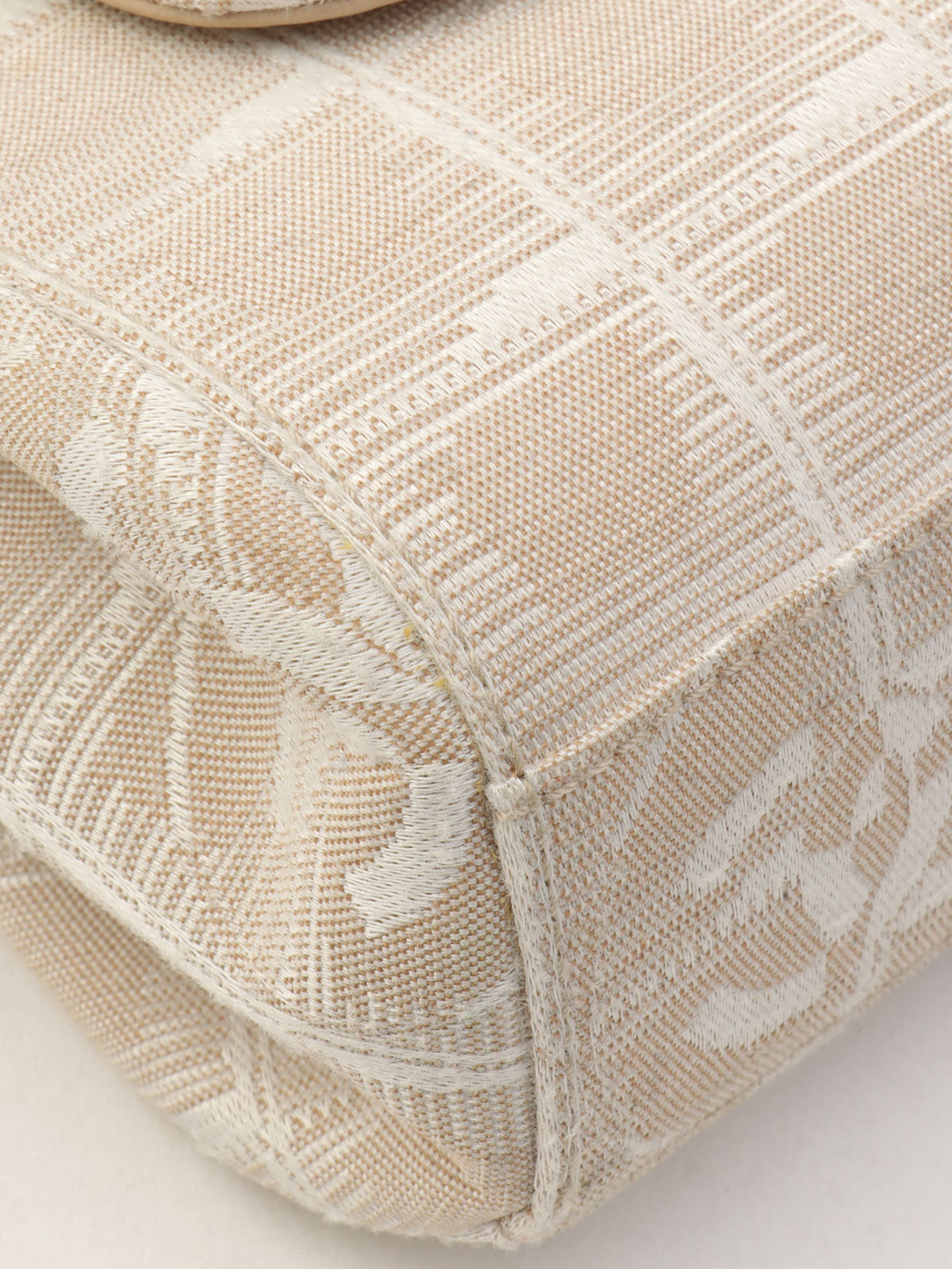 2001年頃製 ニュートラベルラインCCターンロックチェーンショルダーバッグ ベージュ