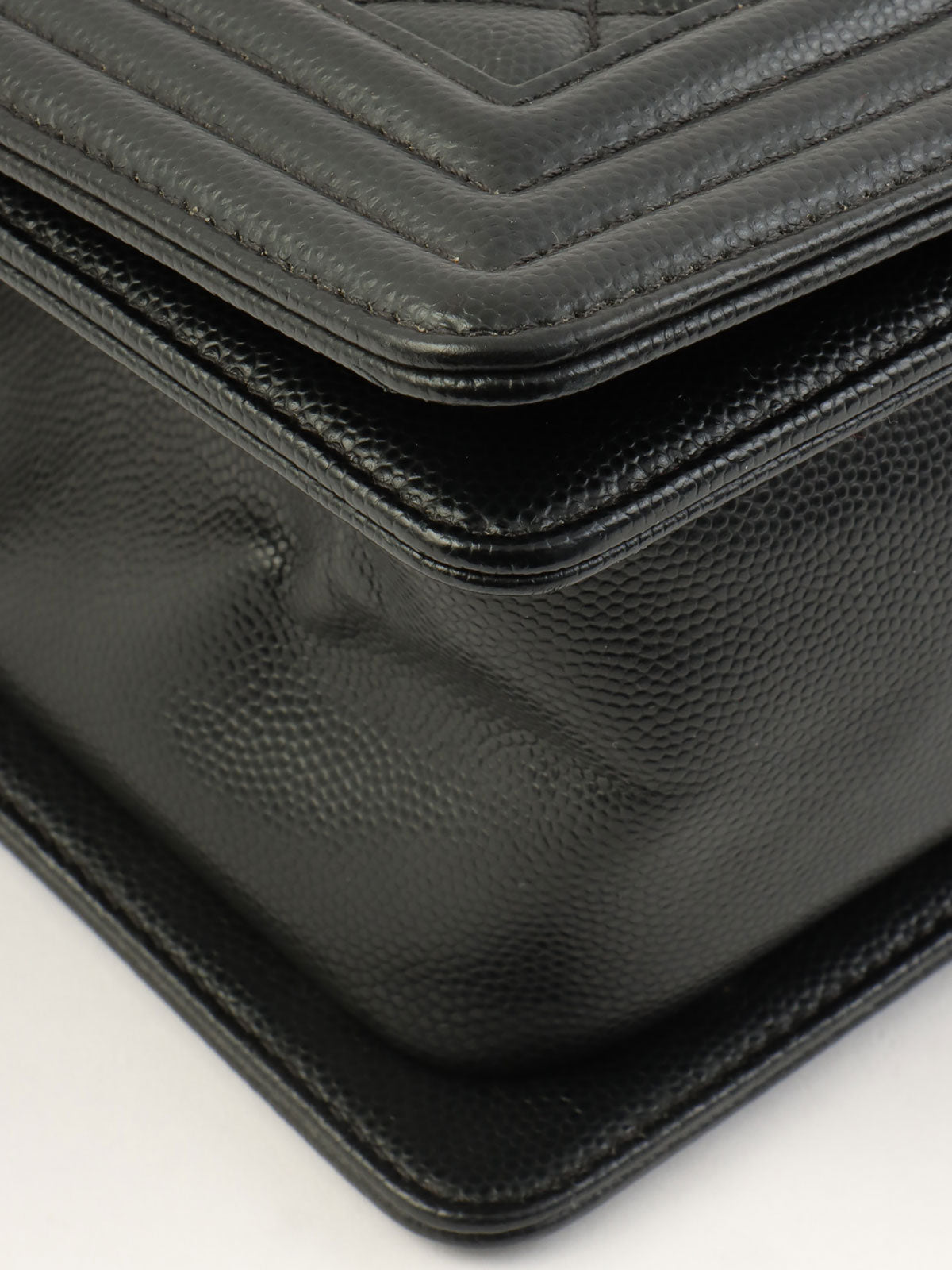 2003年頃製 キャビアスキンボーイシャネルチェーンショルダーバッグ ブラック