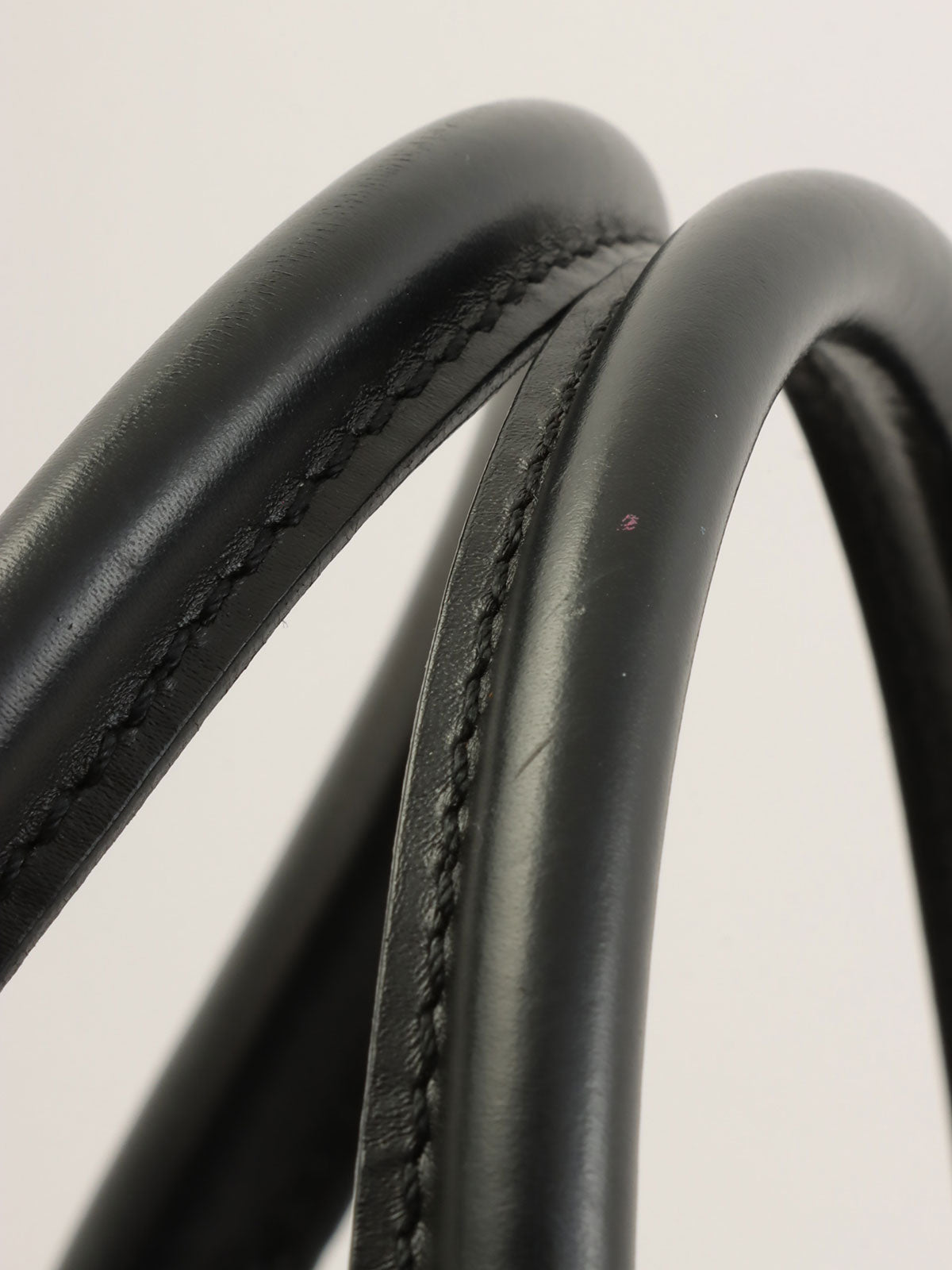 マカダムパターンロゴエンボスミニボストンバッグ ブラウン