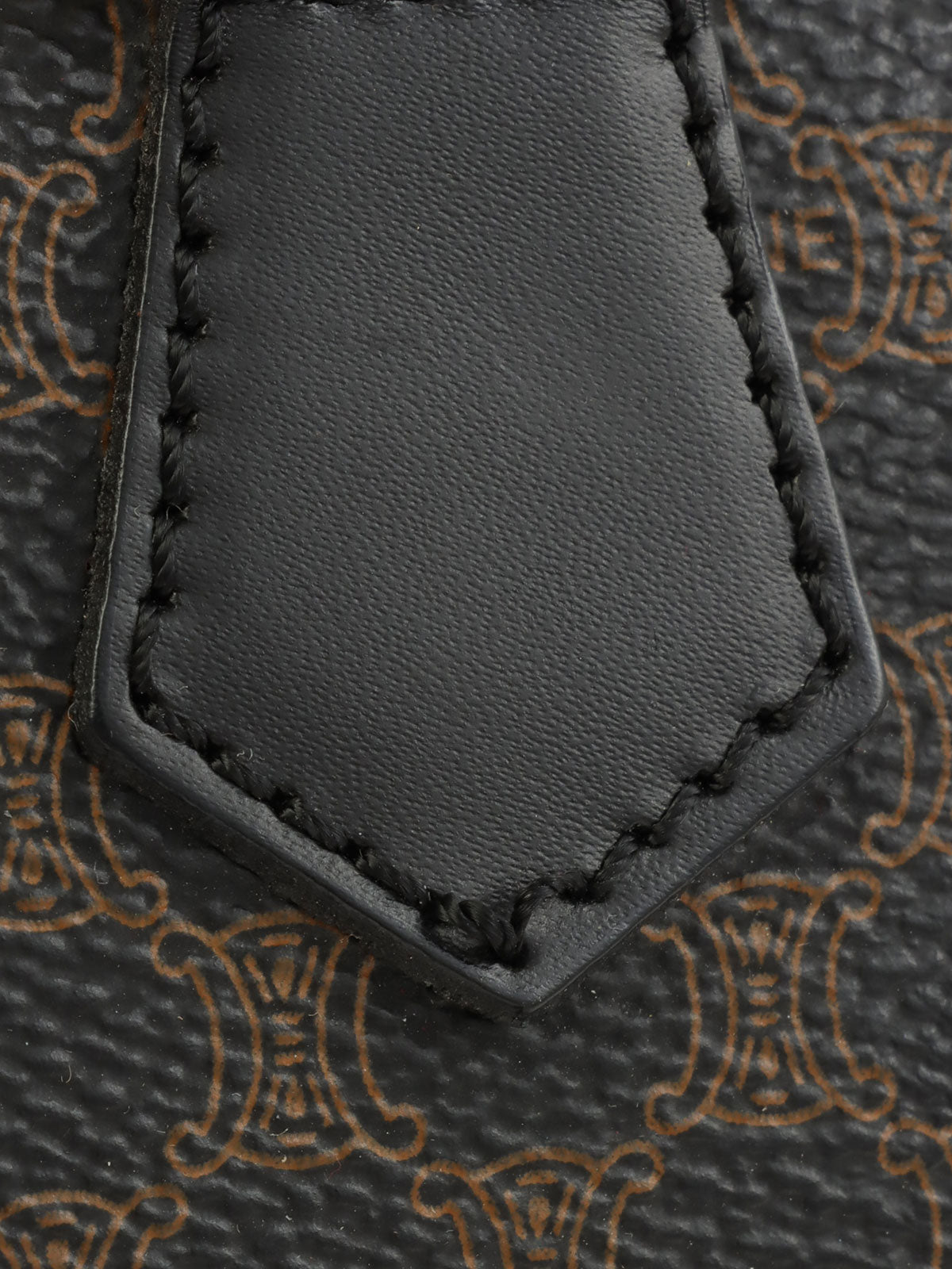 マカダムパターンロゴエンボスミニボストンバッグ ブラウン