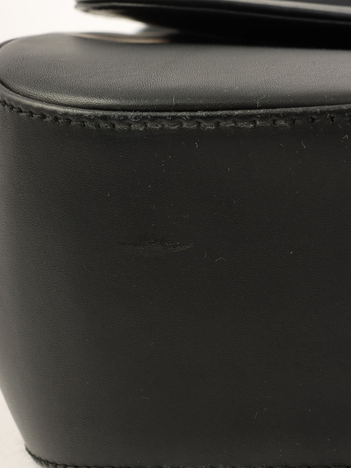 黑色双 Gancini 盘肩包