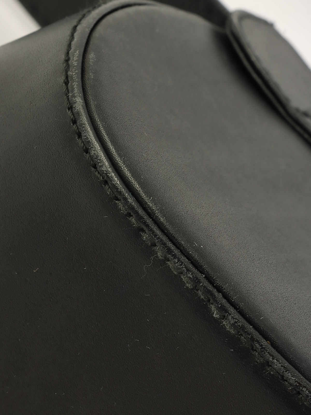 黑色双 Gancini 盘肩包