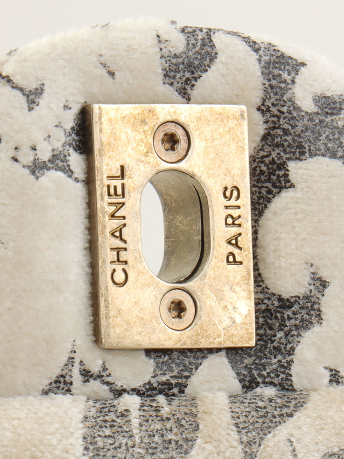 2009年頃製 ベロアフラワーパターンクラシックフラップチェーンバッグ25cm