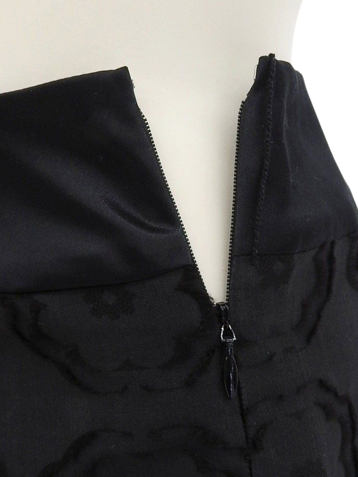 フラワーパターンタイトスカート ブラック