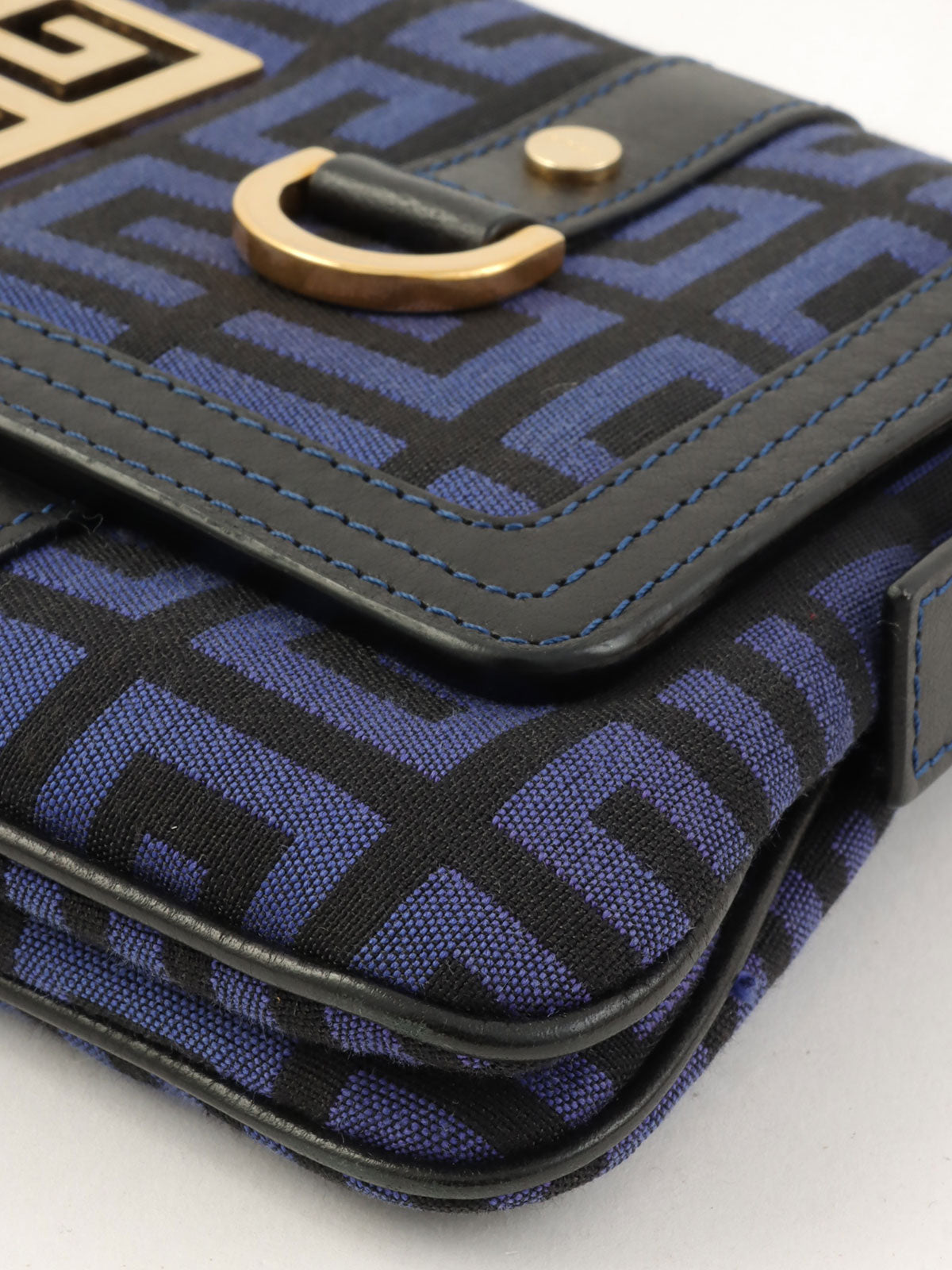 ロゴプレートワンショルダーバッグ パープル/ブラック