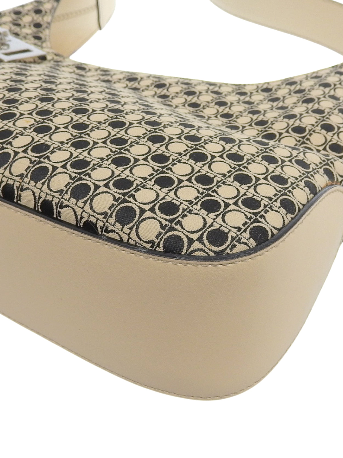 ガンチーニパターンワンショルダーバッグ ブラック/ベージュ