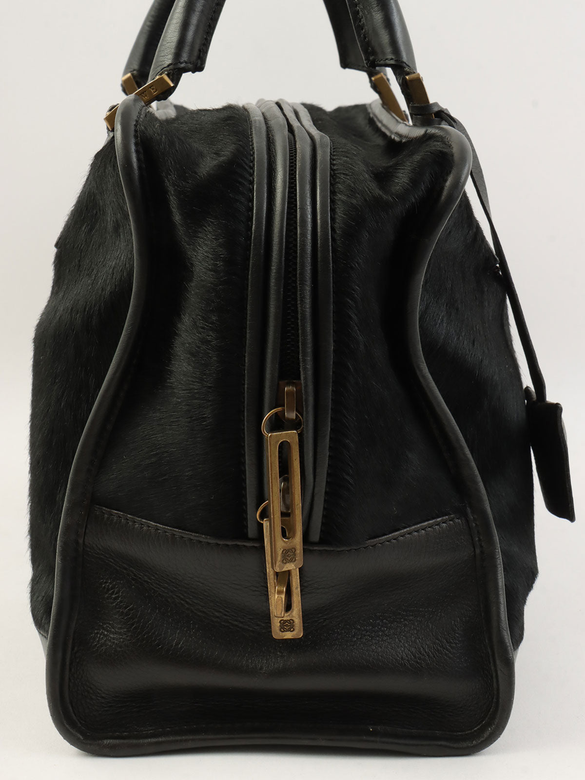 ハラコ アナグラムアマソナボストンバッグ ブラック