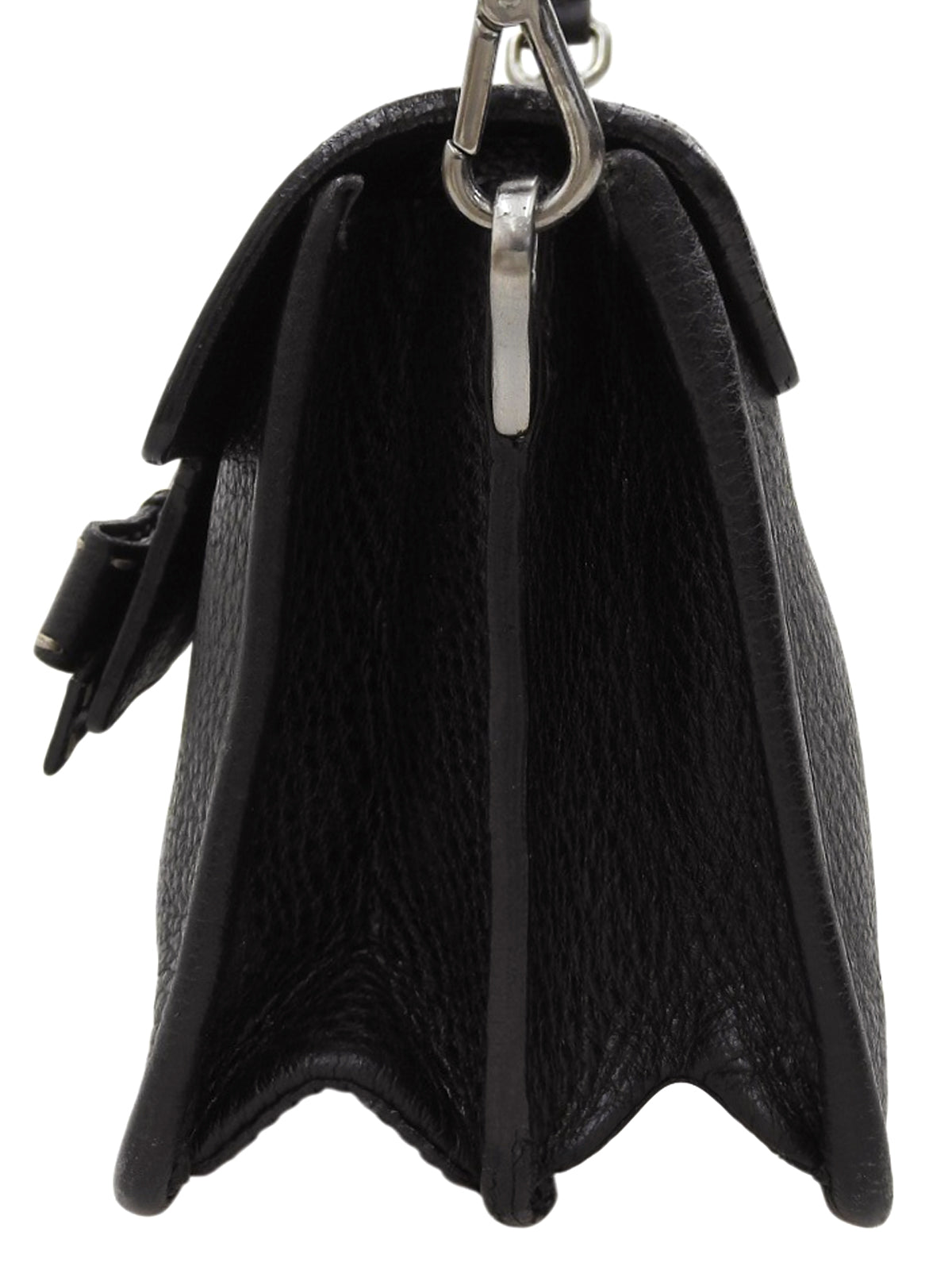 リボンモチーフロゴプレートハンドバッグ ブラック