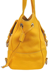 黄色皮革手提包