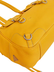 黄色皮革手提包