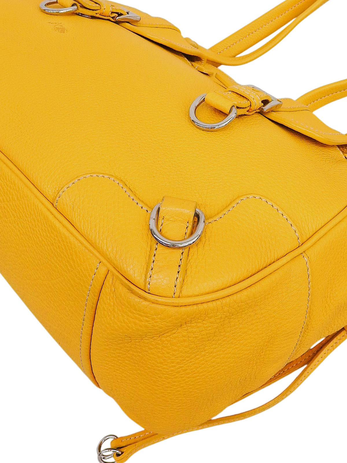 黄色皮革手提包