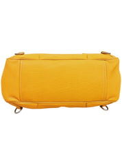 黄色皮革手提包