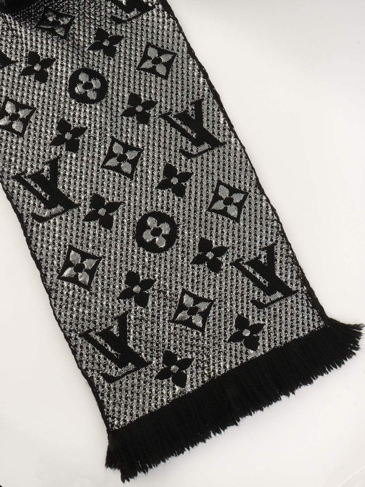 エシャルプロゴマニアシャイン ブラック