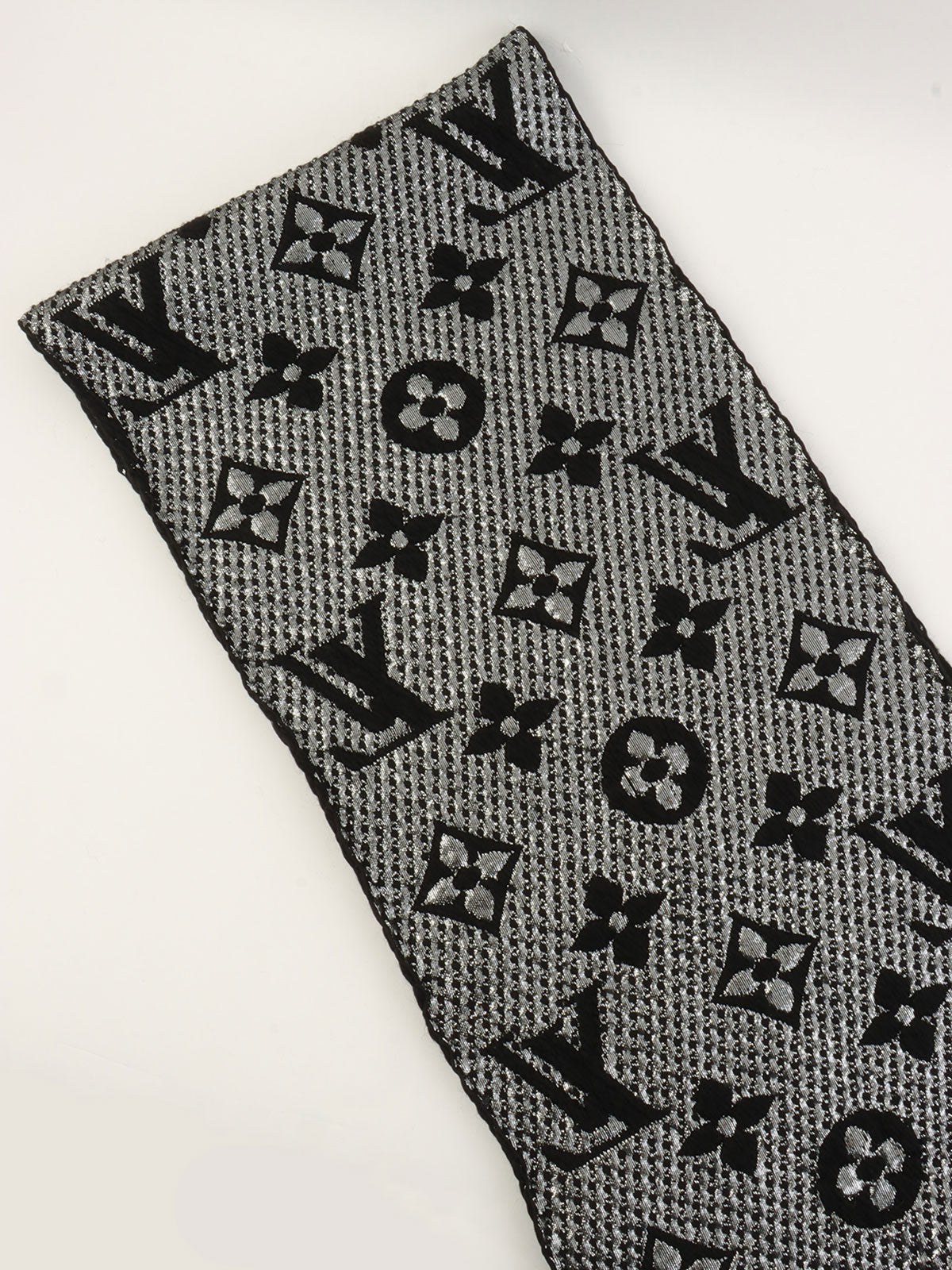 エシャルプロゴマニアシャイン ブラック