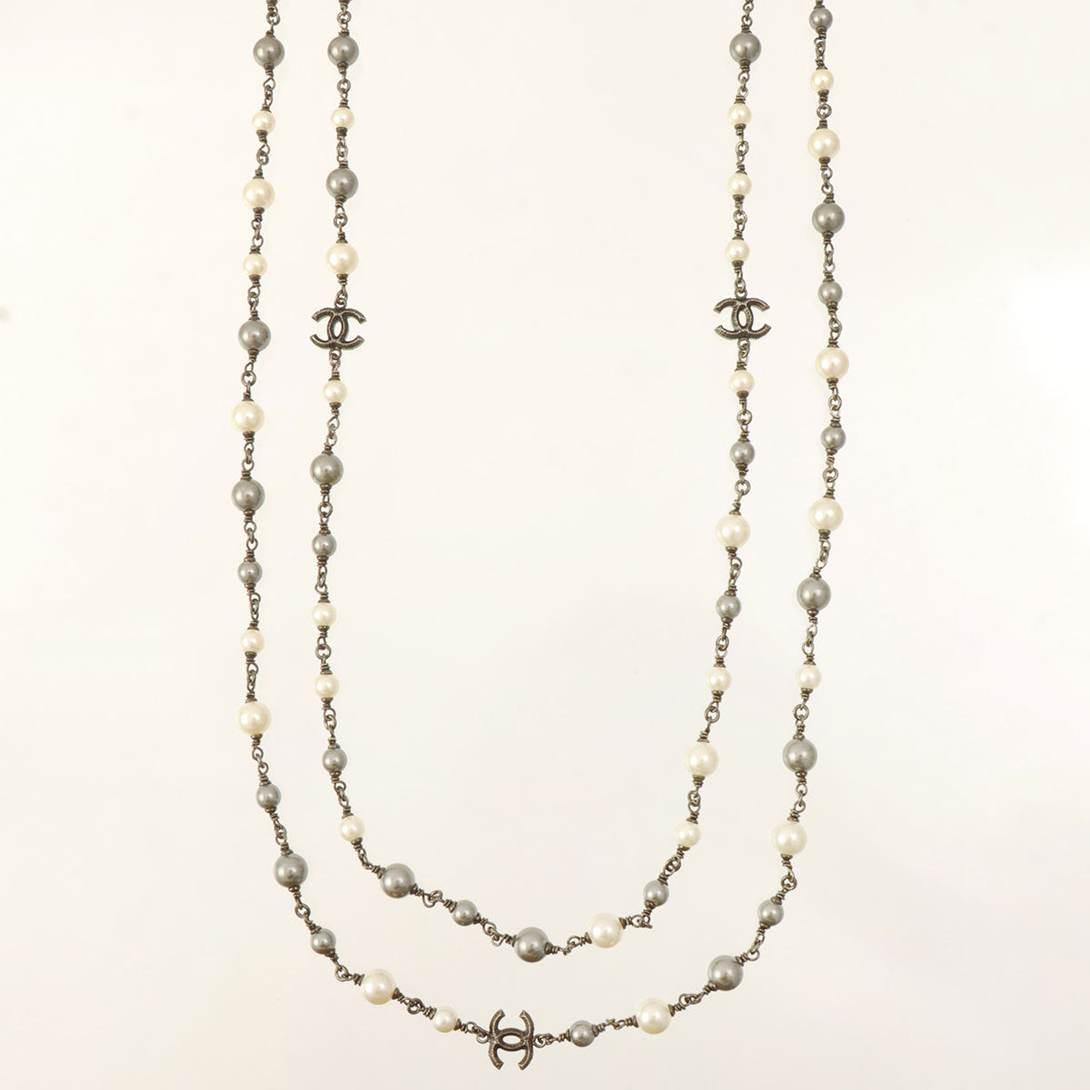 2010年製 ロングパールネックレス ブラック