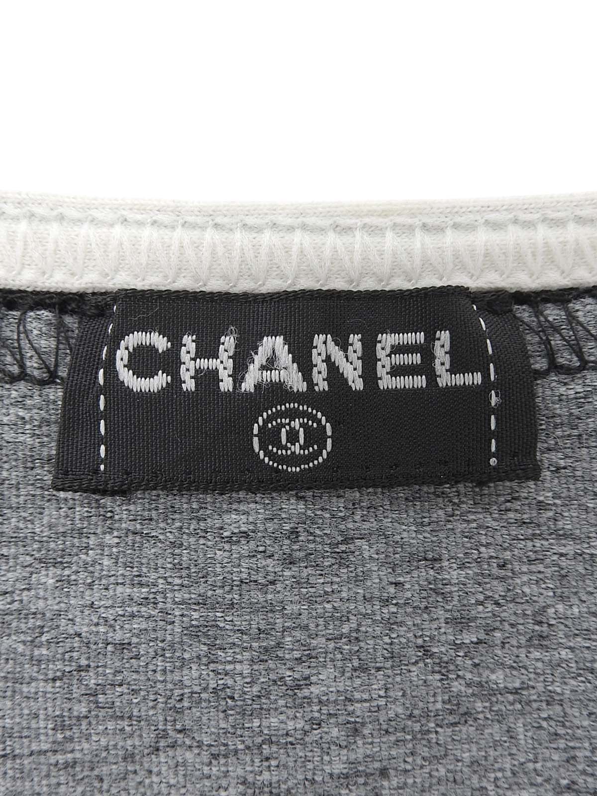 Trim Design CC Mark Stitch Short Sleeve Top in Gray