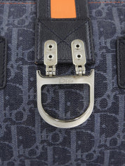 Flight Line Trotter 图案手提包，海军蓝/橙色