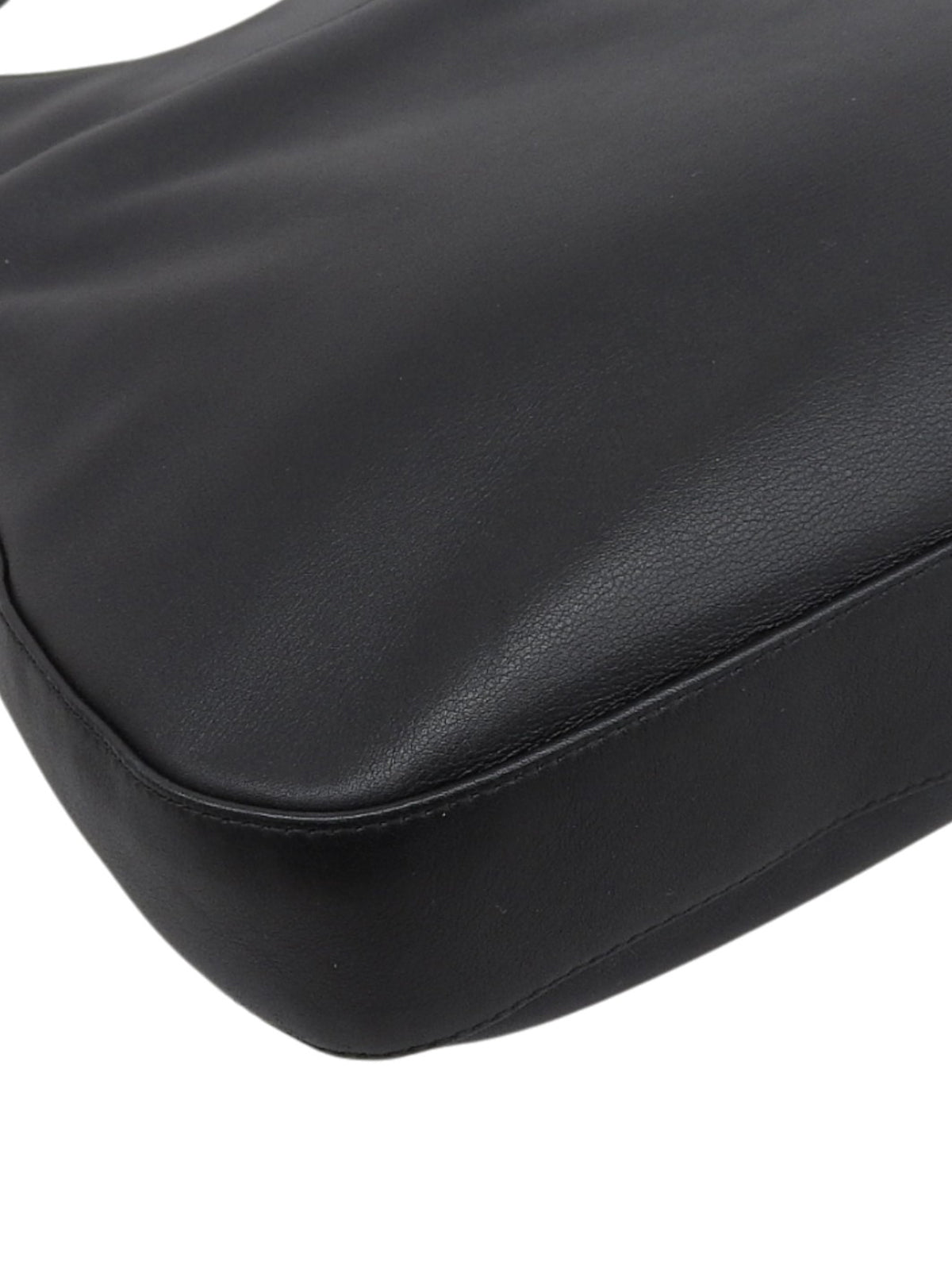 Maris Pearl Logo Plate One Shoulder Bag Black