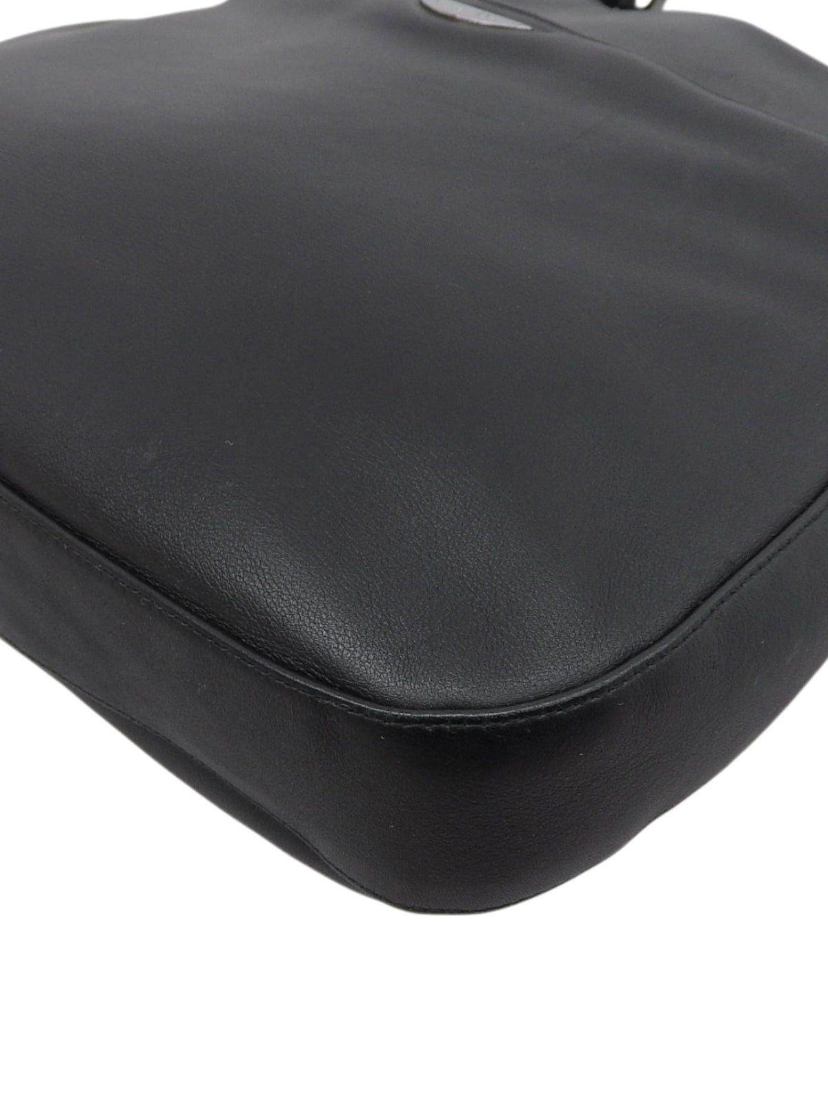 Maris Pearl Logo Plate One Shoulder Bag Black
