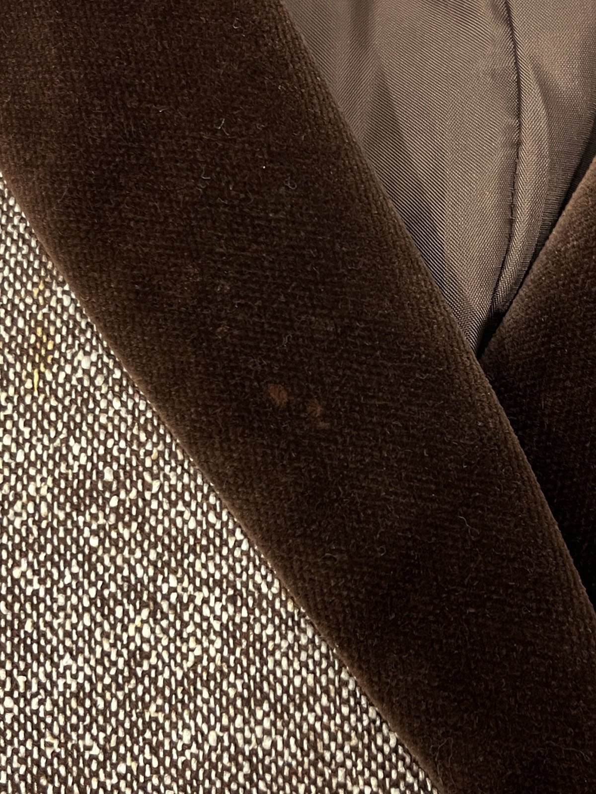 Double-breasted collarless jacket in beige/brown