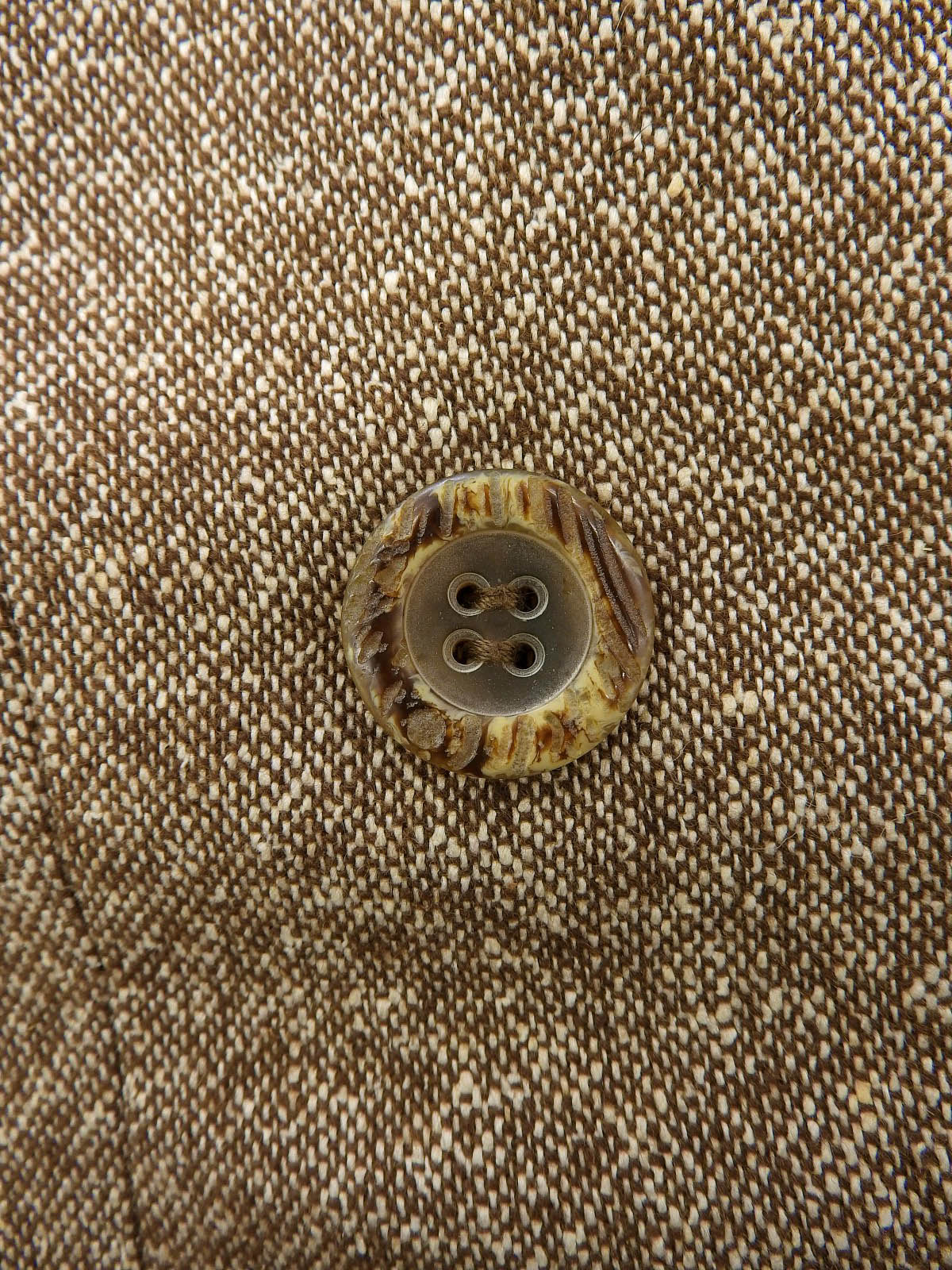 Double-breasted collarless jacket in beige/brown