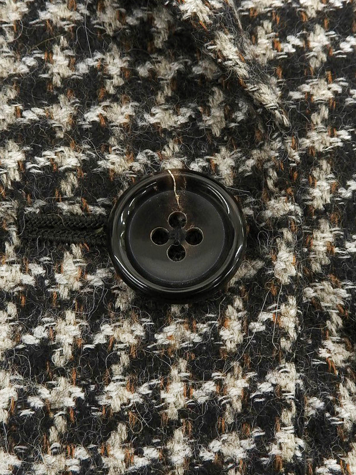 Houndstooth pattern set in black/brown/multi