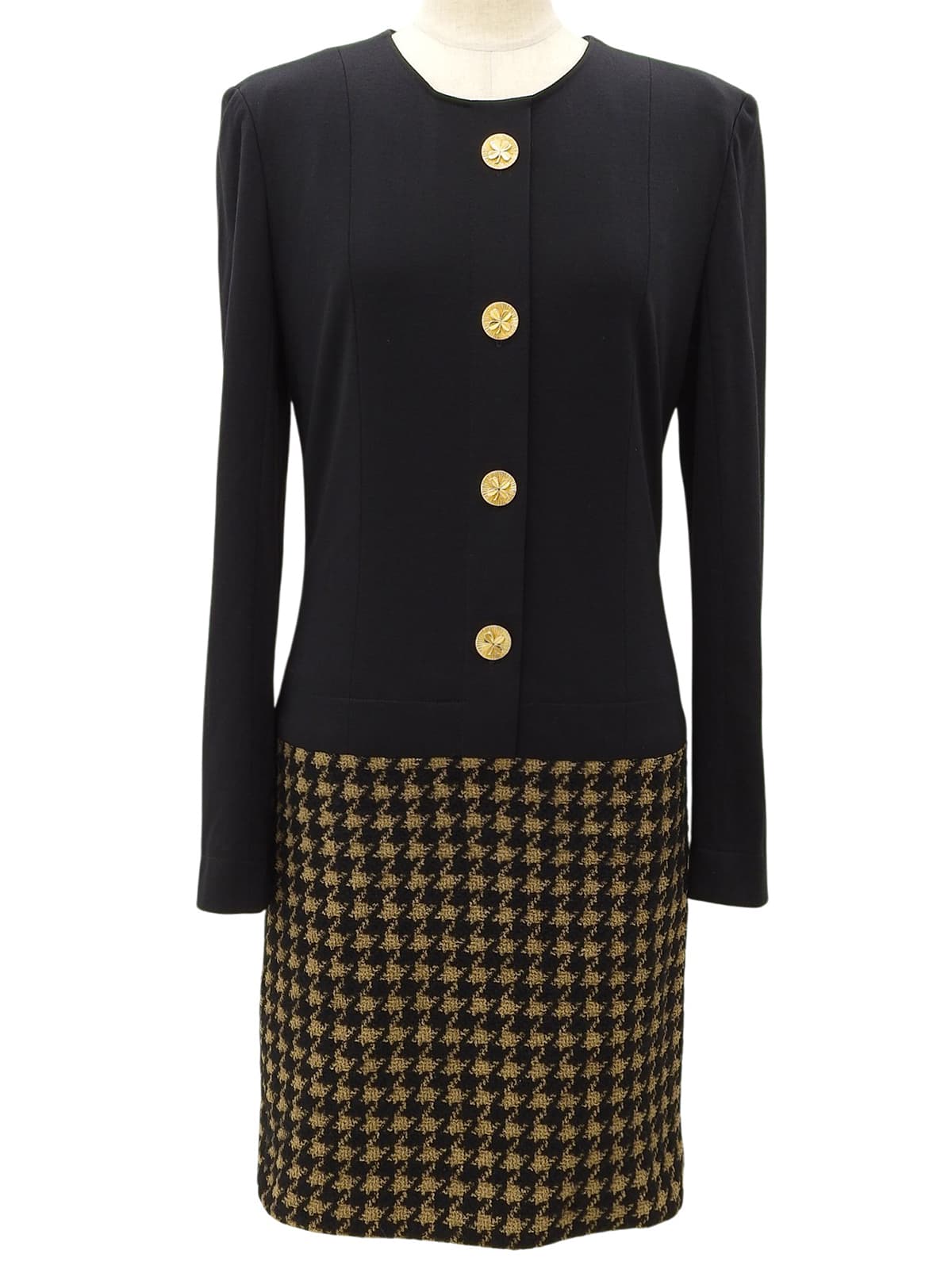 Houndstooth Pattern Clover Button Ensemble #36 Beige/Black