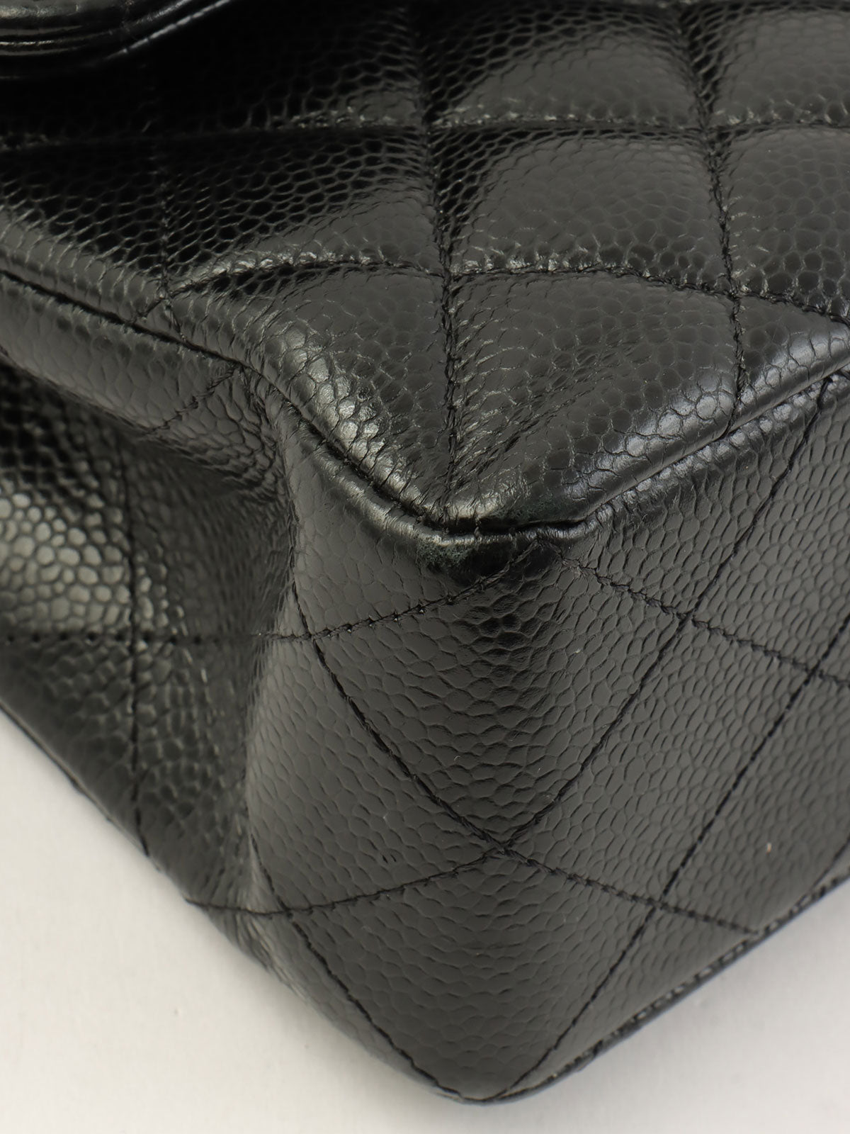 2021款鱼子酱纹经典翻盖链条包，23厘米，黑色