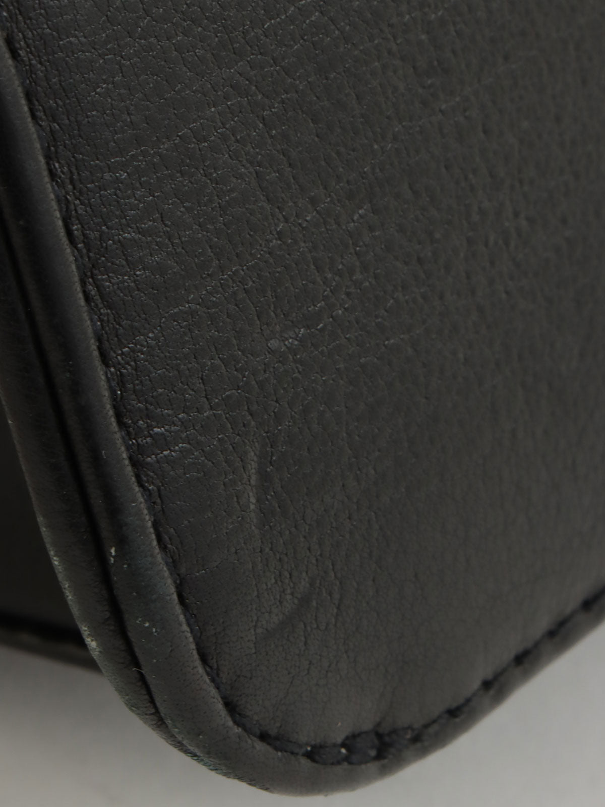 1998 CC 旋扣链条单肩包，黑色