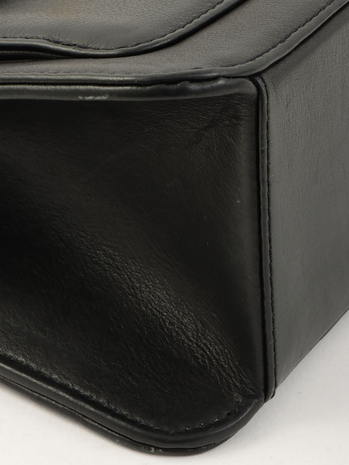 1998 CC 旋扣链条单肩包，黑色