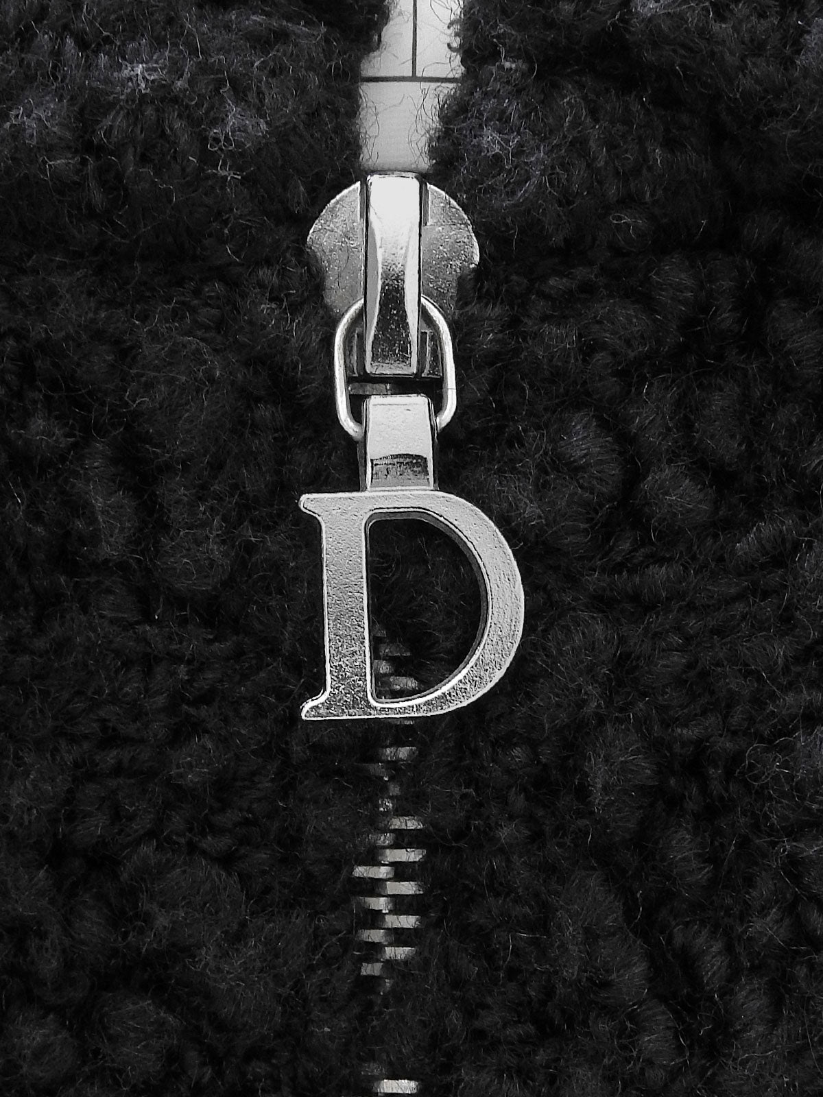 ロゴプレートジップアップアンサンブル　ブラック/ネイビー