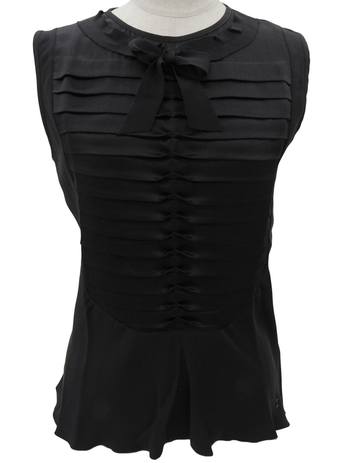 2006 CC Mark Plate Frill Sleeveless Blouse Black