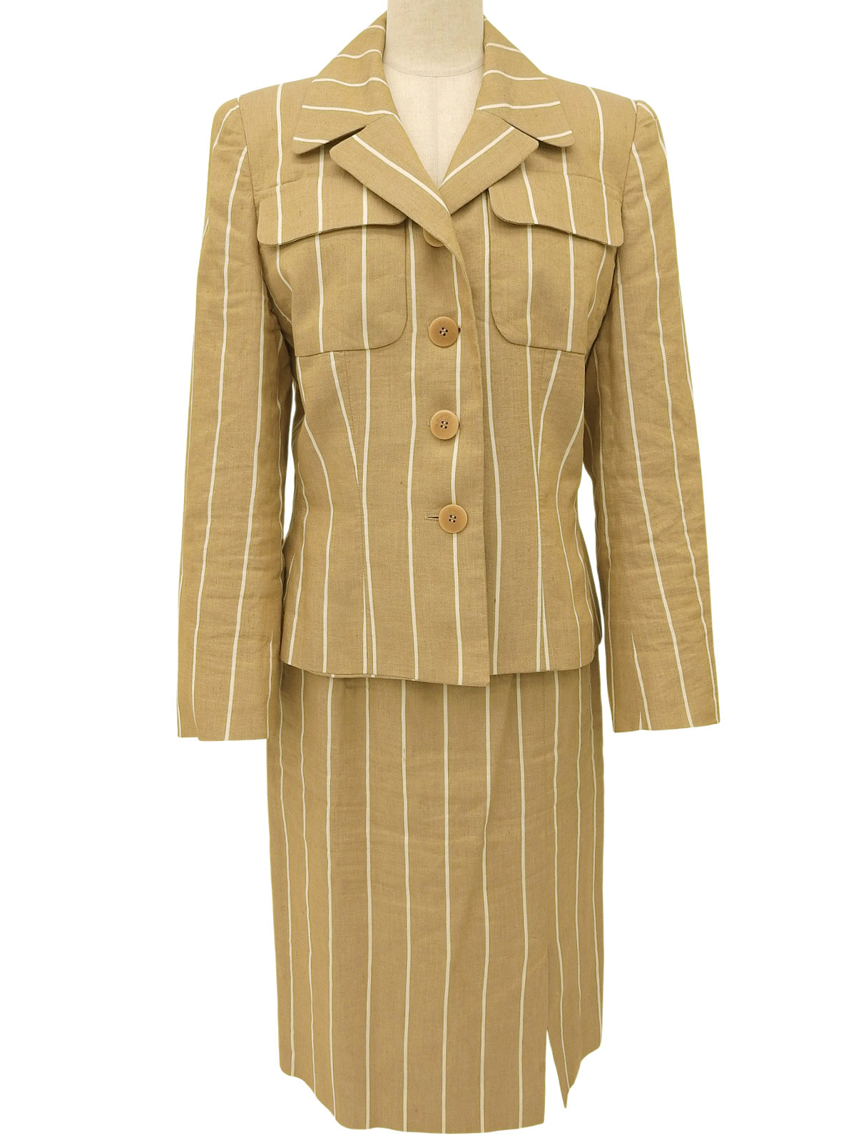 リネンストライプパターンロゴボタンセットアップ ベージュ/ホワイト