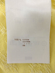 黄色字母刺绣荷叶边短袖衬衫