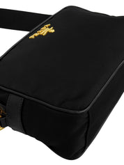 黑色尼龙logo铭牌单肩包