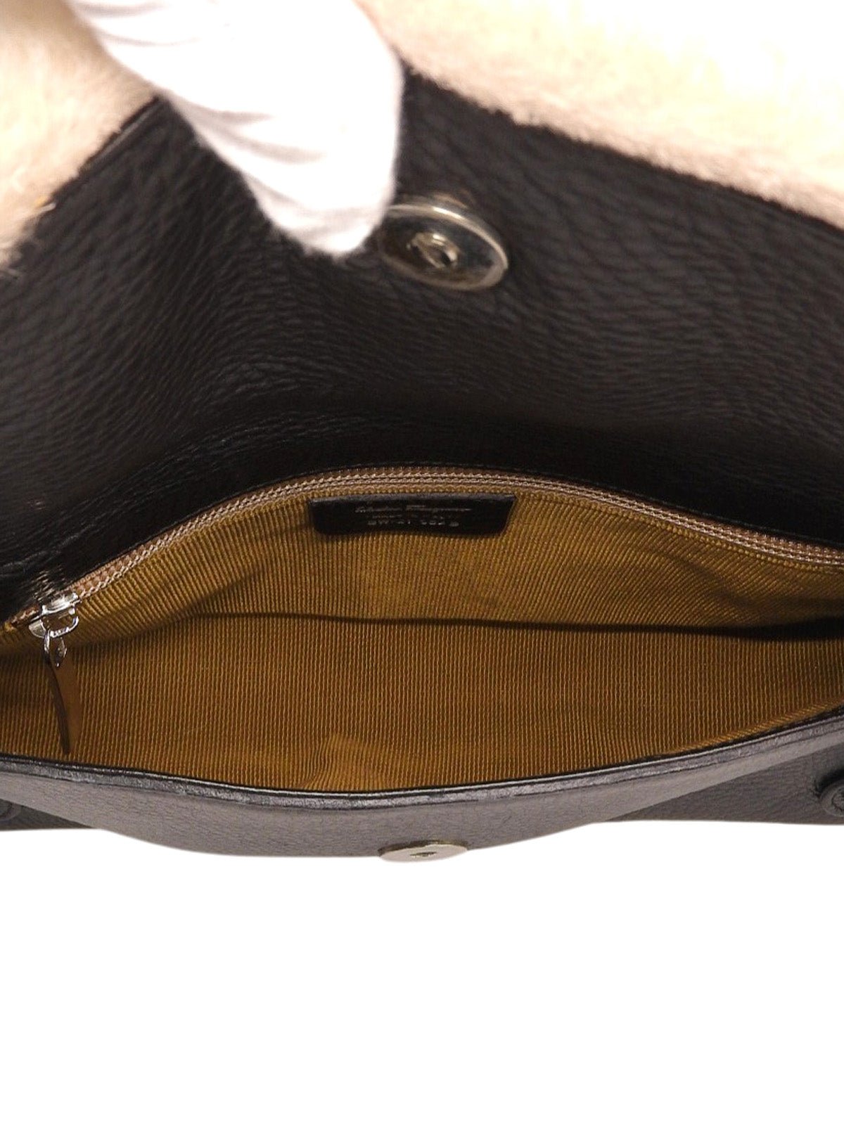 レザームートンコンビガンチーニプレートショルダーバッグ ブラック