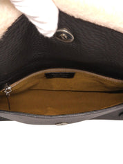 レザームートンコンビガンチーニプレートショルダーバッグ ブラック